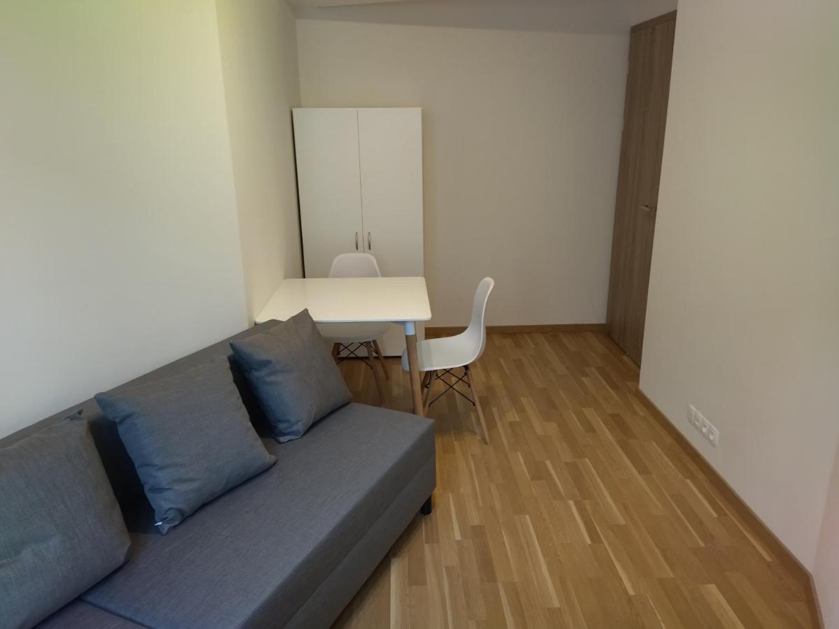 Brand New One Bedroom Apartment #54 In Brand New Building With Free Parking Prag Exteriör bild